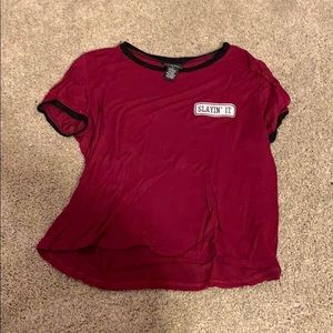 maroon cropped tshirt